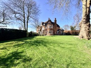 Photo 14- click for photo gallery